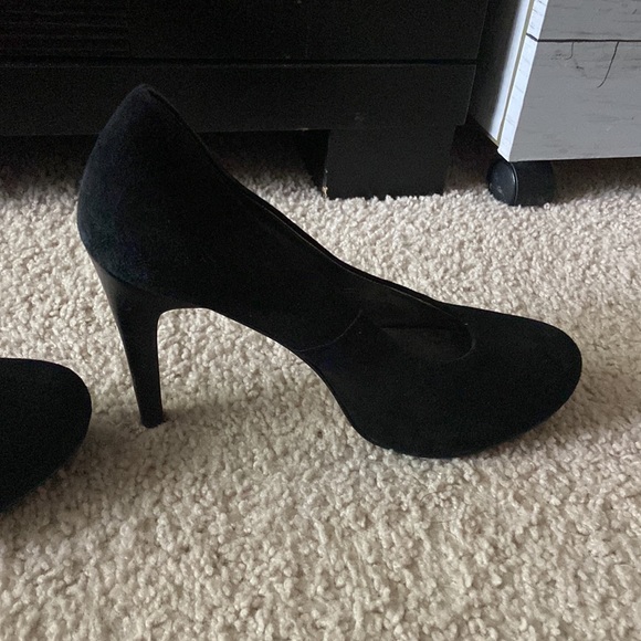 Banana Republic heels - Picture 10 of 12